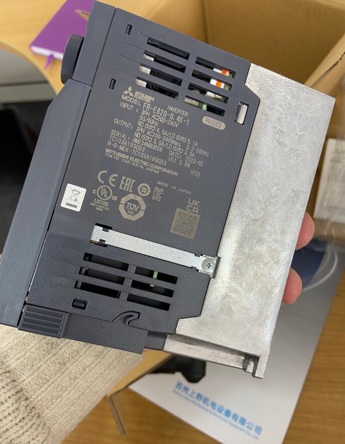 1713857345.jpg 三菱變頻器型號:FR-E820-0.4K-1 3.jpg